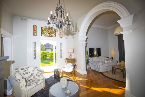 Camellia Cottage - Hobart Tourism 2