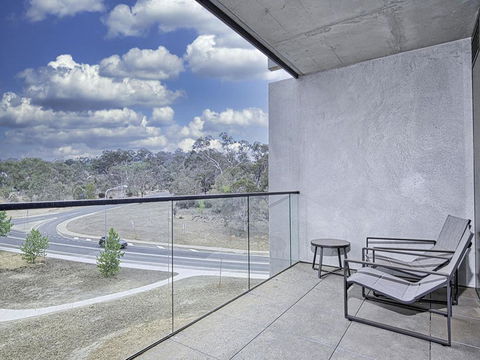 CANBERRA CHIC-hosted By:L'Abode Accommodation - Tourism TAS 1