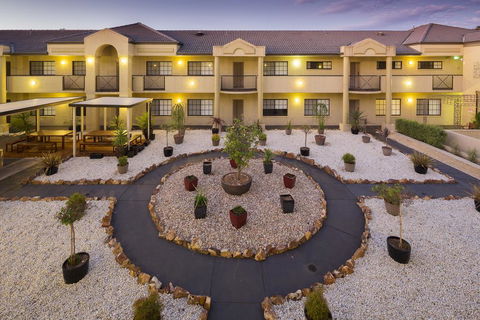 Canberra Parklands Central Apartment Hotel - Hobart Tourism 2