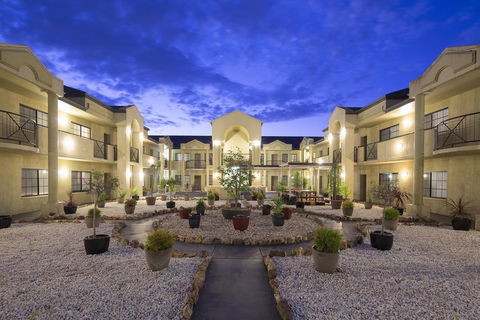 Canberra Parklands Central Apartment Hotel - Hobart Tourism 1