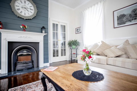 Canungra Cottages - Boutique Bed And Breakfast - Hobart Tourism 3