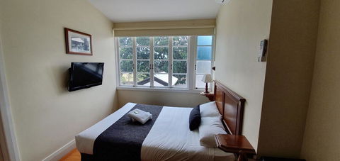 Canungra Hotel - Hobart Tourism 2