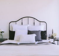 Capitol Executive Apartment on London Circuit - Hobart Tourism