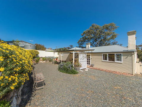 Captain Rodda's Cottage - Hobart Tourism 1