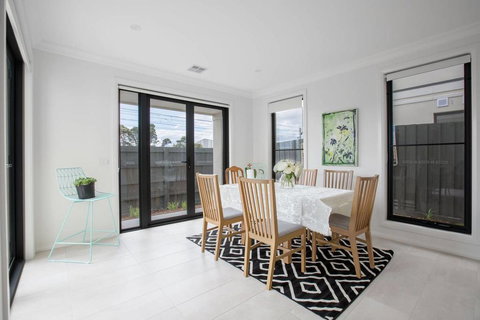 Captivating Large 4BR@Narre Warren - Tourism TAS 3