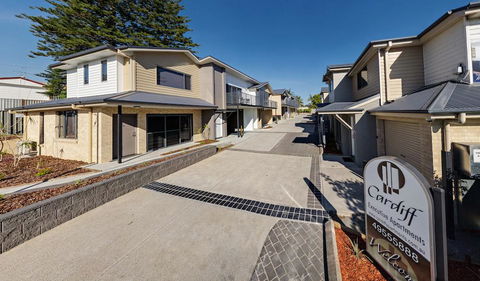 Cardiff Executive Apartments - Hobart Tourism 1