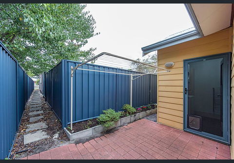 Cardiff St House - Hobart Tourism 1