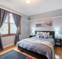 Carramar CozyHome 1minStation 5Bdrms1.5bathSleeps8 - Hobart Tourism
