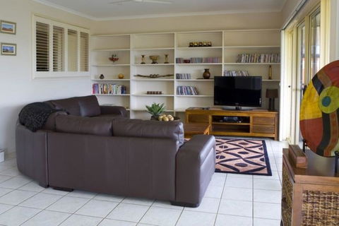 Casa Al Lago - Hobart Tourism 2