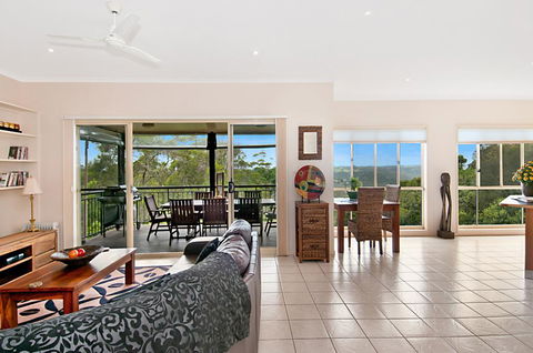 Casa Al Lago - Hobart Tourism 0