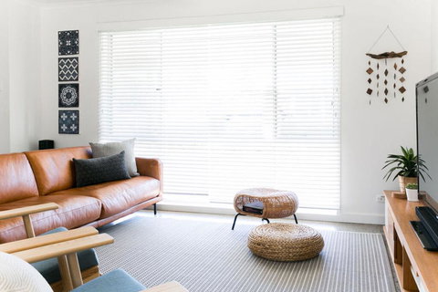 Casa Del Mar - Seaside Family Home - Hobart Tourism 0