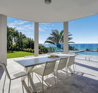 Castaways Beach Escape - Hobart Tourism