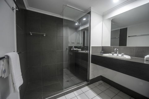 Castaways Resort & Spa On Mission Beach - Hobart Tourism 3