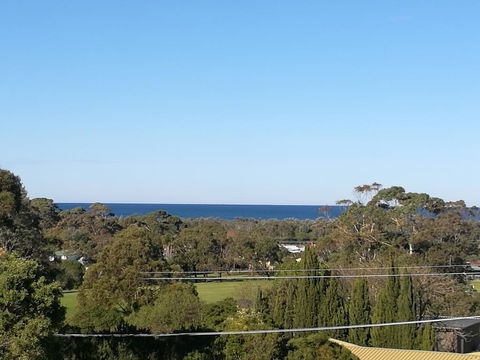 Castle Stay At Lakes Entrance - Hobart Tourism 1