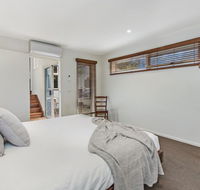 CASTWOOD VILLA No. 1 - Hobart Tourism