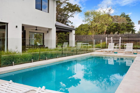 CATALINA - MOUNT ELIZA - Hobart Tourism 0