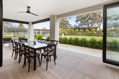 CATALINA - MOUNT ELIZA - Hobart Tourism 2