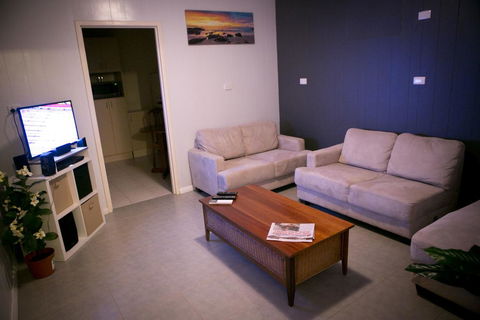 Cave Place Units - Hobart Tourism 0