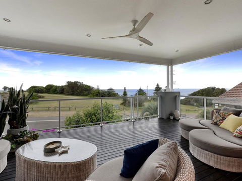 Caves Luxury Beachside Escape - Literally Across The Road From Surf Club - Hobart Tourism 0