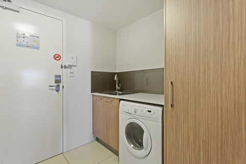 CBD Executive Apartments - Hobart Tourism 1