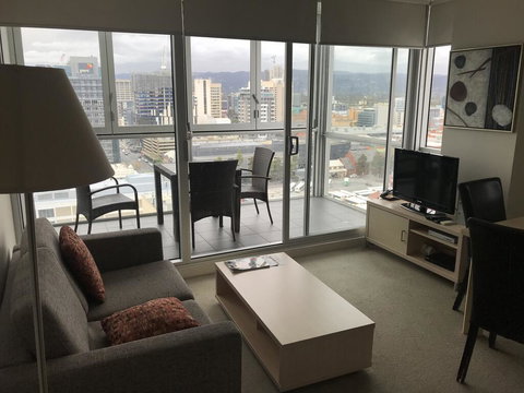 CBD Penthouse View Apartment - Tourism TAS 2