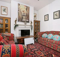Central Heritage Building In Fremantle Sleeps 6 - Hobart Tourism