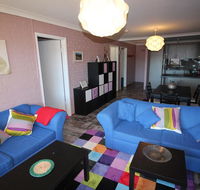Central Park 14 - Centrally located with views to the mountains - Hobart Tourism