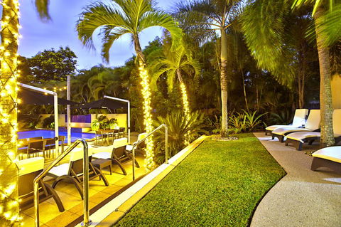 Central Plaza Port Douglas - Hobart Tourism 3