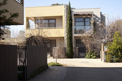 Central Shepparton Apartments - Hobart Tourism 0