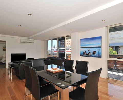 Central South Terrace Apartment - Hobart Tourism 0
