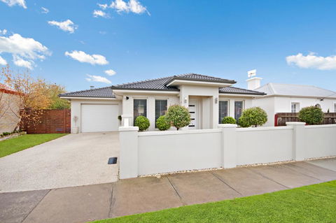 Central Warrnambool Townhouse - Tourism TAS 0