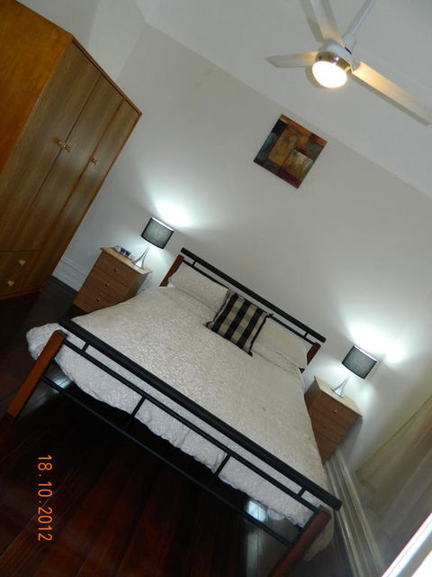 Champion Bay Apartments - Hobart Tourism 3