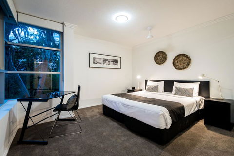 Chancellor Lakeside Apartments - Hobart Tourism 1