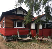 Character 1940s Property - Hobart Tourism