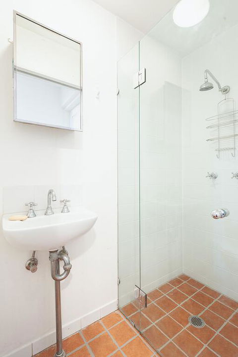 Charming Centrally Located 2 Bedroom Accommodation - Tourism TAS 3