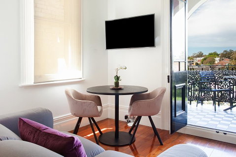 Charming Studio With Balcony In Inner-City Glebe - Tourism TAS 0