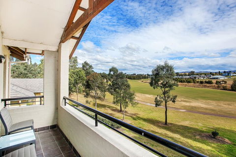 Chateau Shiraz - Hobart Tourism 0