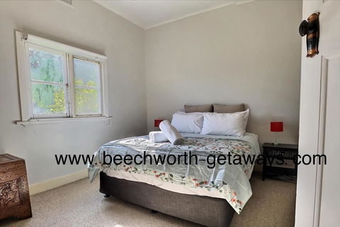 Cherry Blossom Cottage - Beechworth-Getaways - Tourism TAS 3