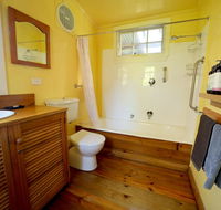 Cherry Plum Cottages - Hobart Tourism