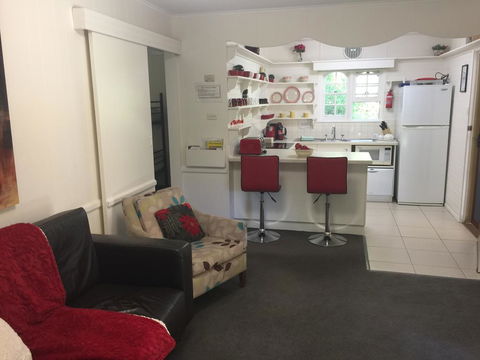 Chestnut Tree Holiday Units - Hobart Tourism 2