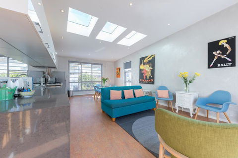 Chic East Sydney Pad - Tourism TAS 1