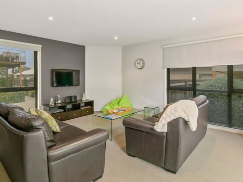 Chill Out - Hobart Tourism 2