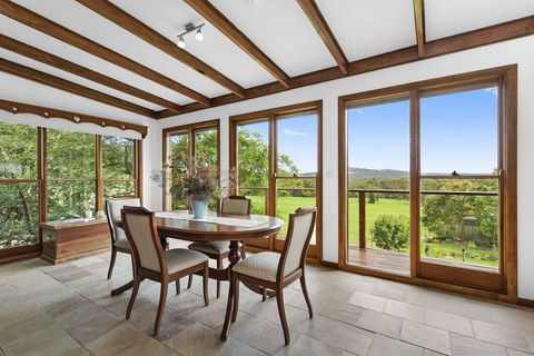 CHRISTOPHERS COTTAGE - Hobart Tourism 2