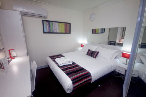 City Edge Brisbane Hotel - Hobart Tourism 0