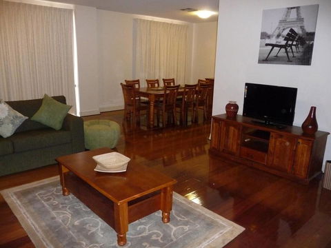 City Getaway 3 Bedroom Adelaide's East End - Hobart Tourism 2