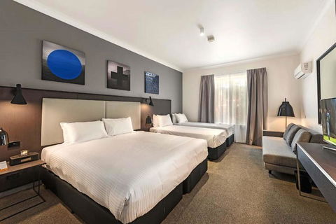 CKS Sydney Airport Hotel (formerly Quality Hotel) - Hobart Tourism 1