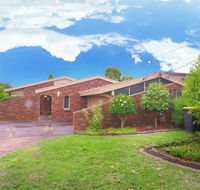 Classic Double Brick Garden House - Tourism TAS
