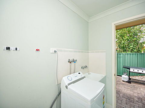 Close To Tea Gardens Waterfront - Hobart Tourism 2