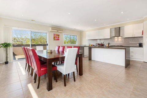 CLOUD NINE - ROSEBUD - Hobart Tourism 1