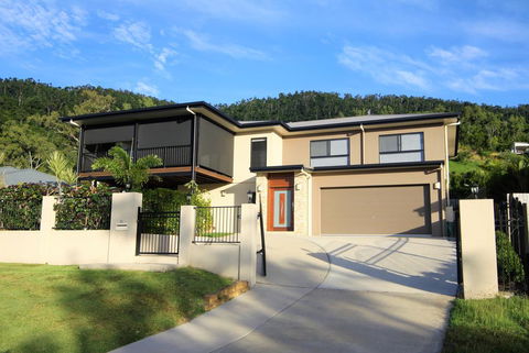 Club Jewel - Hobart Tourism 1